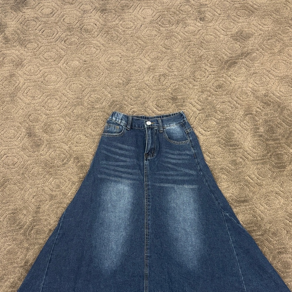 1822 Denim Flare Wide Leg Jeans in Blue
